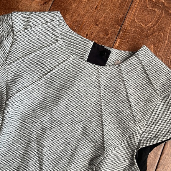 H&M Houndstooth Sheath Dress Lined with Cap Sleeves - Picture 3 of 7